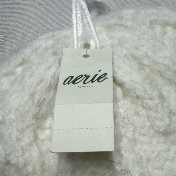 Aerie NWT knit beanie - Picture 4 of 6